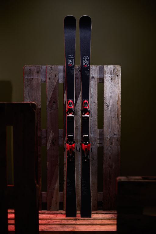 Юниорские  для слалома гиганта Van Deer GS-JR PRO 18 Длина 164cm Радиус 18м + крепления SPX11